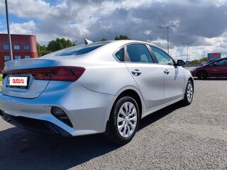 2022 Kia Cerato IV Рестайлинг, серебристый, 2600000 рублей, вид 4
