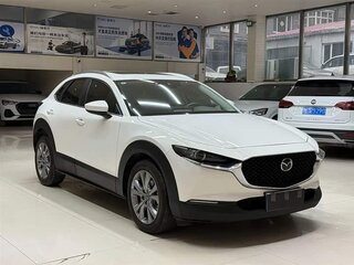 2023 Mazda CX-30 I, белый, 2421600 рублей, вид 3