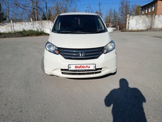 2010 Honda Freed I, белый, 750000 рублей, вид 2