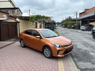 2017 Kia Rio IV, оранжевый, 1150000 рублей, вид 2