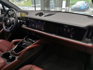 2025 Porsche Cayenne E-Hybrid III Рестайлинг, серый, 16500000 рублей, вид 5