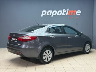 2013 Kia Rio 4-speed III, серый, 930000 рублей, вид 3