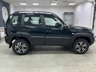 2026 Lada (ВАЗ) Niva Travel I Рестайлинг, зелёный, 1765900 рублей, вид 4