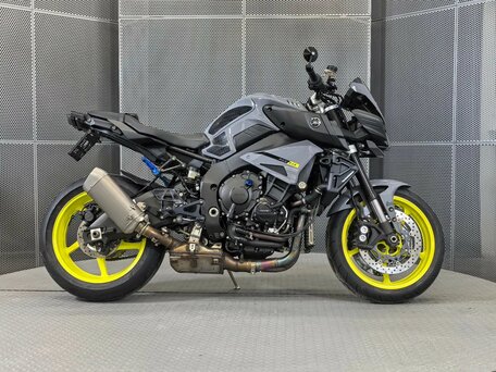 2017 Yamaha MT-10, серый, 989000 рублей, вид 1