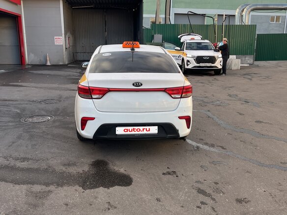 2017 Kia Rio IV, белый - вид 3