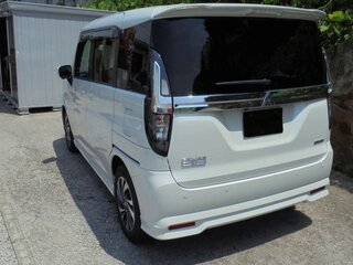 2023 Mitsubishi Delica D:2 Custom III, белый, 930000 рублей, вид 4