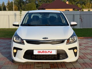 2017 Kia Rio IV, белый, 695000 рублей, вид 4