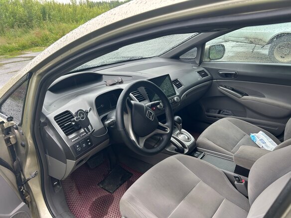 2008 Honda Civic VIII, бежевый, 500000 рублей - вид 3
