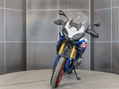 2025 BMW F 900 XR, белый, 1339000 рублей, вид 3