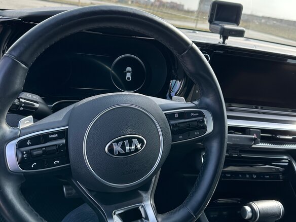 2021 Kia K5 III, белый, 3250000 рублей - вид 8