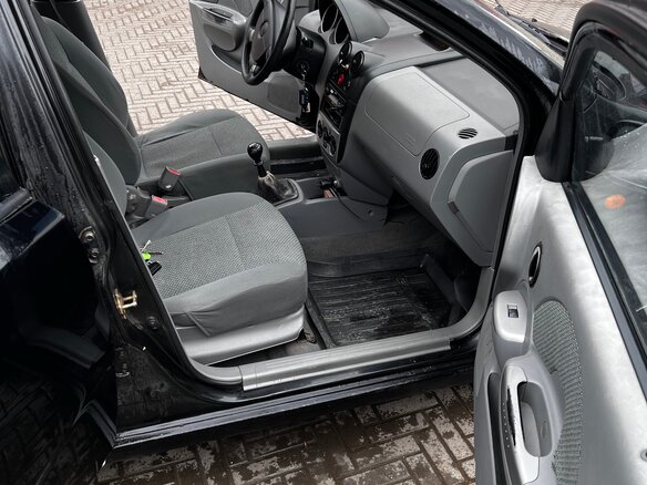 2004 Chevrolet Aveo I, чёрный, 195000 рублей - вид 15