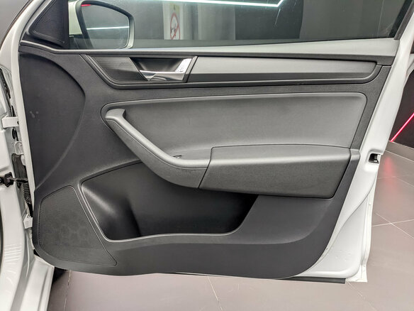 2021 Skoda Rapid II, белый, 1230000 рублей - вид 21