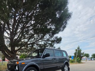 2017 Lada (ВАЗ) 2131 (4x4) Urban I, серебристый, 795000 рублей, вид 3