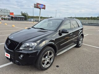 2008 Mercedes-Benz M-Класс 550 II (W164) Рестайлинг, чёрный, 1495000 рублей, вид 3