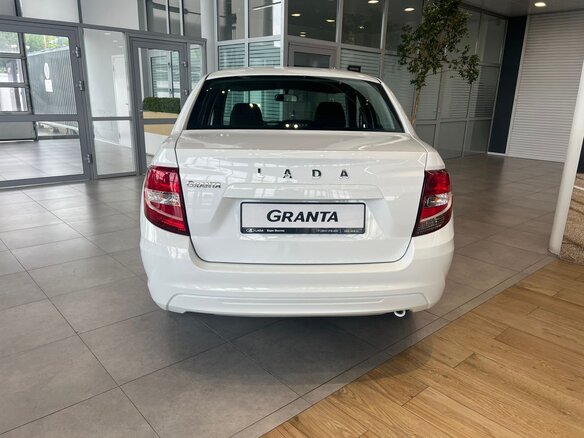 2026 Lada (ВАЗ) Granta I Рестайлинг, белый, 850000 рублей - вид 5