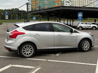 2014 Ford Focus III, серебристый, 870000 рублей, вид 3