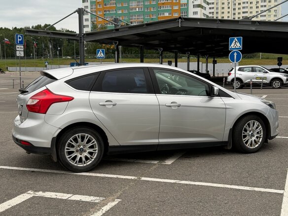 2014 Ford Focus III, серебристый, 870000 рублей - вид 2