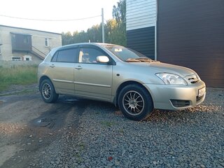 2006 Toyota Corolla IX (E120, E130) Рестайлинг, серебристый, 400000 рублей, вид 3