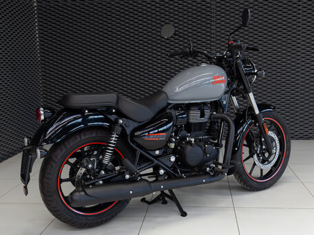 2026 Royal Enfield Meteor, серый, 509000 рублей, вид 2