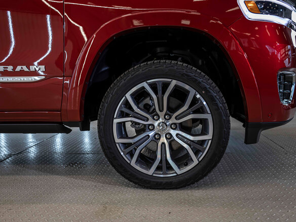 2026 Ram 1500 Crew Cab V Рестайлинг, красный, 10490000 рублей - вид 10