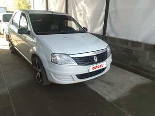 2015 Renault Logan I Рестайлинг, белый, 300000 рублей, вид 1
