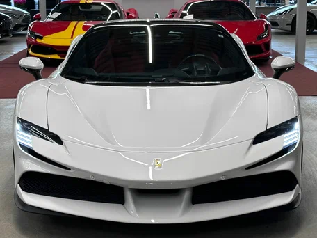 2021 Ferrari SF90 Stradale I, белый, 31990000 рублей, вид 2