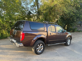 2008 Nissan Navara (Frontier) III (D40), серый, 1400000 рублей, вид 3