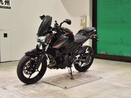 2025 Kawasaki Z 400, чёрный, 777000 рублей, вид 4