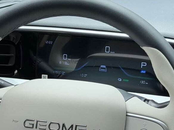 2025 Geely EX2, бежевый, 1359750 рублей - вид 11