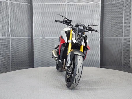 2025 Suzuki GSX-S 1000, серебристый, 1299000 рублей, вид 3