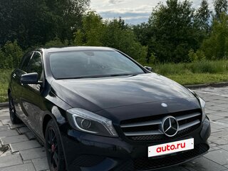 2013 Mercedes-Benz A-Класс 200 III (W176), чёрный, 1550000 рублей, вид 1