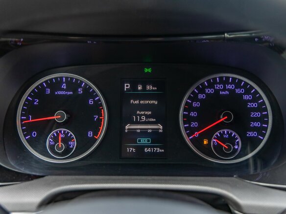 2022 Kia K5 III, белый, 2448000 рублей - вид 8