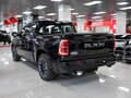 2026 Ram 1500 Crew Cab V Рестайлинг, чёрный - вид 4