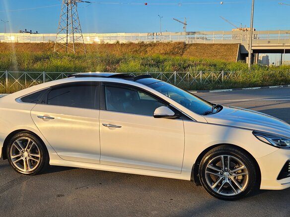 2017 Hyundai Sonata VII (LF), белый, 1820000 рублей - вид 10