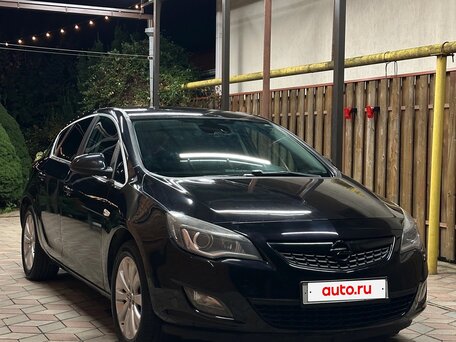 2011 Opel Astra J, чёрный, 560000 рублей, вид 4