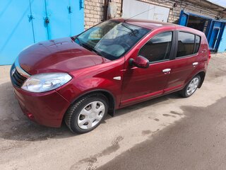 2012 Renault Sandero I, красный, 750000 рублей, вид 1
