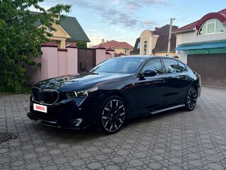 2024 BMW i5 Long eDrive35L, чёрный, 8300000 рублей, вид 1