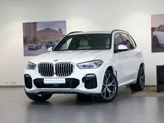 2019 BMW X5 40i IV (G05/G18), белый, 6300000 рублей, вид 1