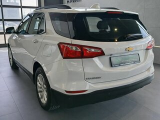 2020 Chevrolet Equinox III, белый, 1870000 рублей, вид 4