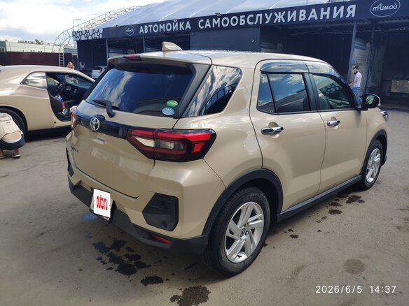 2020 Toyota Raize I, коричневый, 1630000 рублей - вид 2