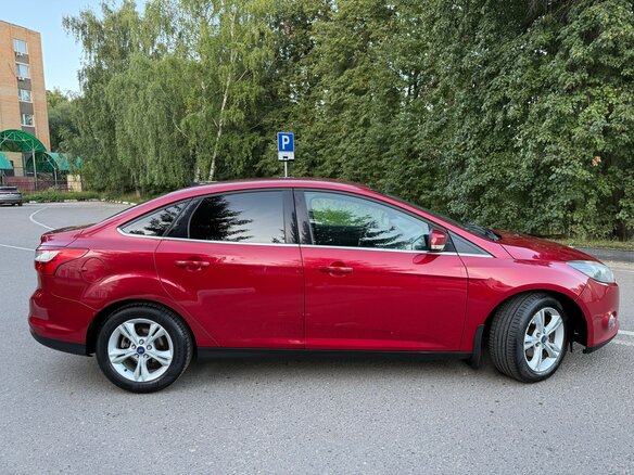 2013 Ford Focus III, красный, 630000 рублей - вид 11