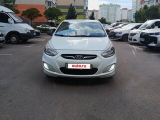 2011 Hyundai Solaris I, белый, 600000 рублей, вид 1