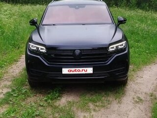 2022 Volkswagen Touareg III, чёрный, 7555000 рублей, вид 4