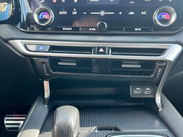 2023 Lexus RX 500h V, чёрный, 8100000 рублей - вид 18