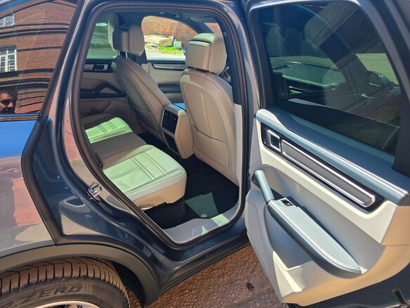 2020 Porsche Cayenne III, голубой, 7300000 рублей - вид 12