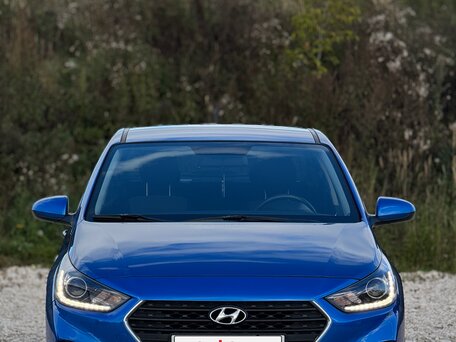2017 Hyundai Solaris II, синий, 1298000 рублей, вид 2