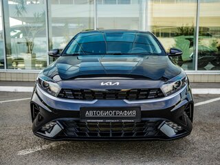 2022 Kia Cerato IV Рестайлинг, чёрный, 2098000 рублей, вид 2