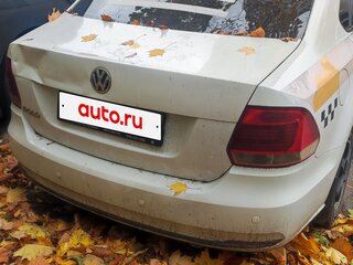 2018 Volkswagen Polo V Рестайлинг, белый, 500000 рублей, вид 2