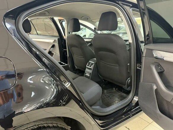 2017 Skoda Octavia III (A7), чёрный - вид 12