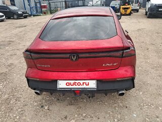 2024 Changan UNI-V I, красный, 2335000 рублей, вид 4